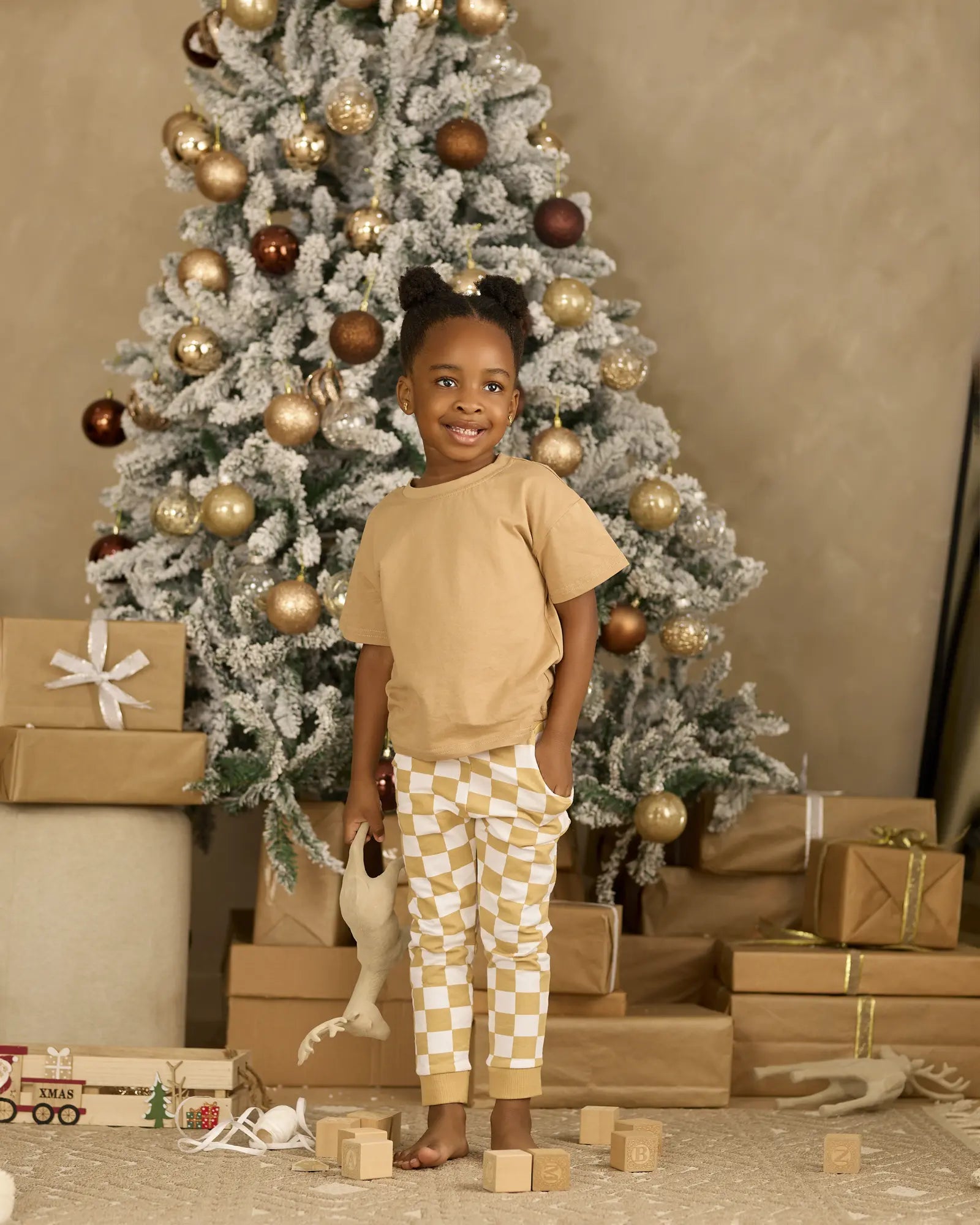 Lia organic cotton checkered baby set - t-shirt and joggers Hazelwood | Paalm Baby Clothing Nigeria