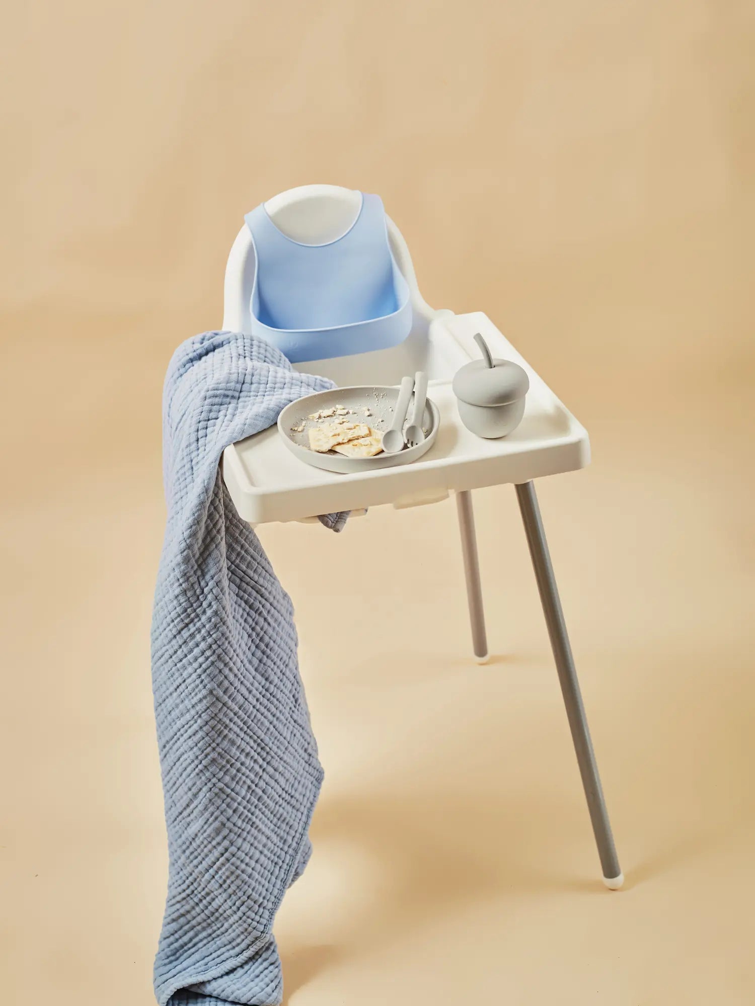 Paalm Baby silicone hold-all bib with catch pocket moon - BPA-free Nigeria
