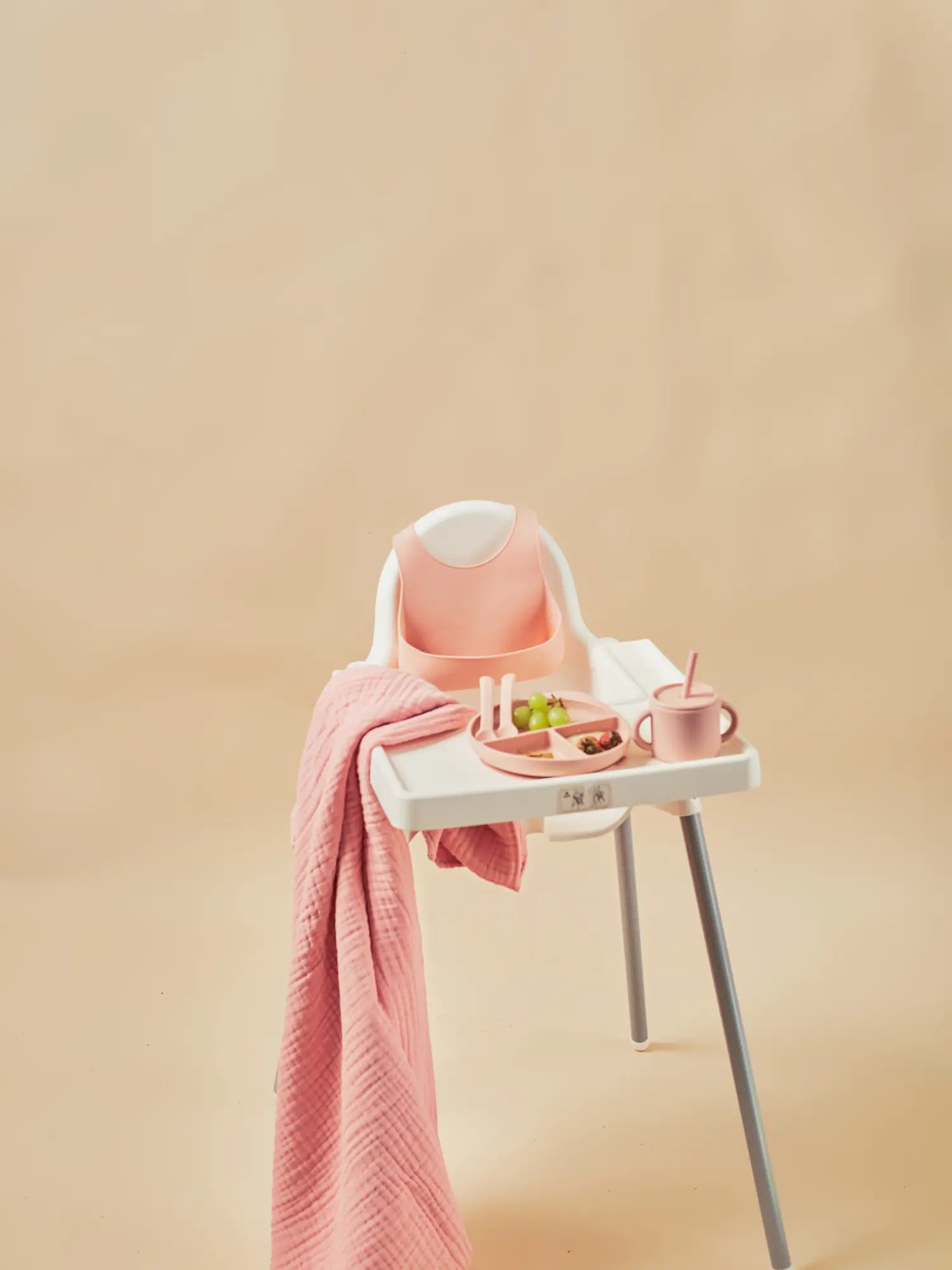 Paalm Baby silicone hold-all bib with catch pocket rose - BPA-free Nigeria